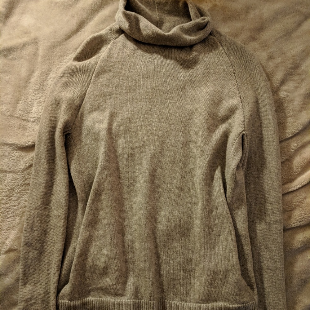 Theory 100% Cashmere Cowl Neck Sweater - POCKETS!!